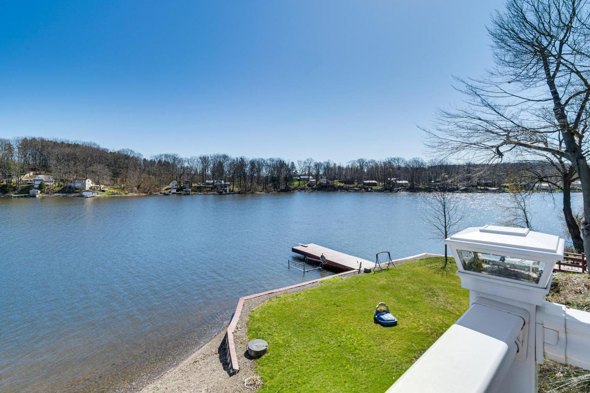 Waterfront Wolcott Vacation Rental With Deck And Views Exterior foto