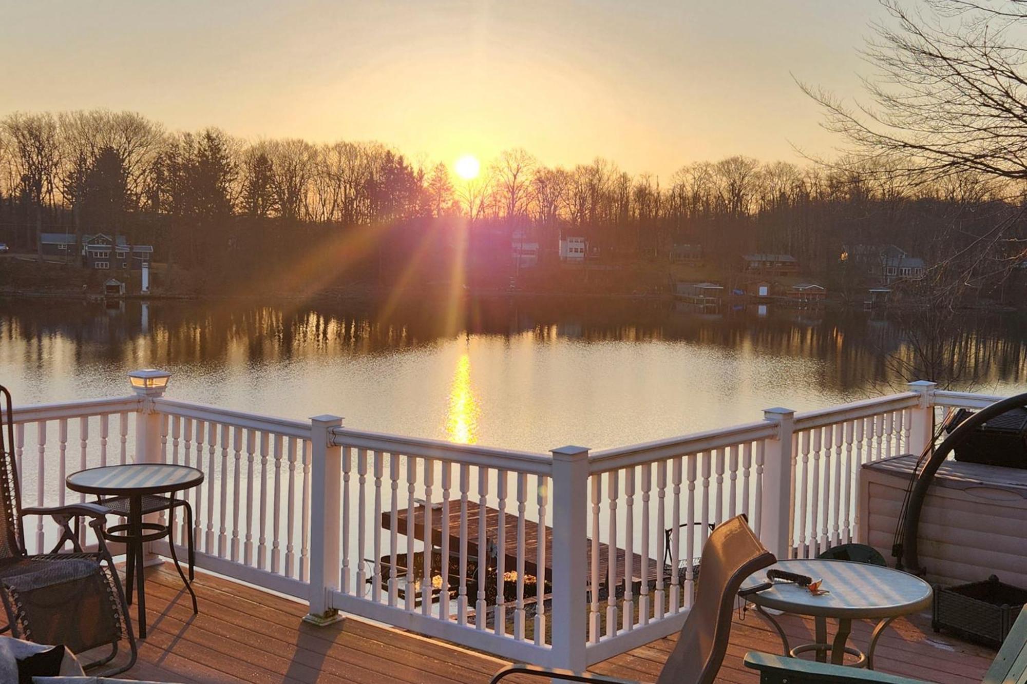 Waterfront Wolcott Vacation Rental With Deck And Views Exterior foto
