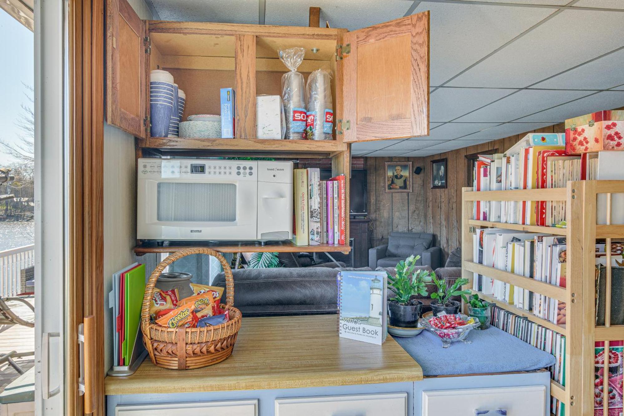 Waterfront Wolcott Vacation Rental With Deck And Views Exterior foto